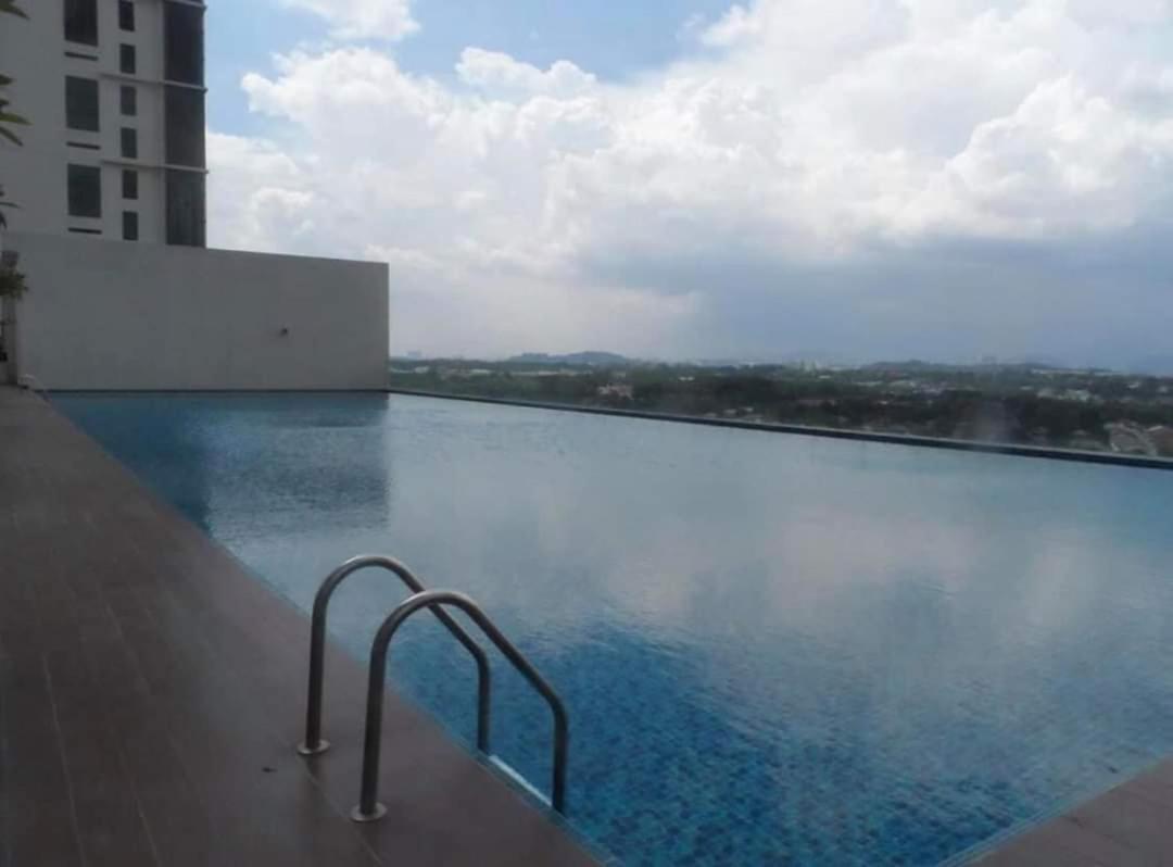 Mhb 30 Sulte Evo Soho Bandar Baru Bangi Free Netflix And Wifi Apartman Kültér fotó